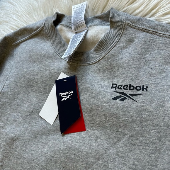Reebok gray relaxed fit crewneck sweatshirt - Picture 12 of 13